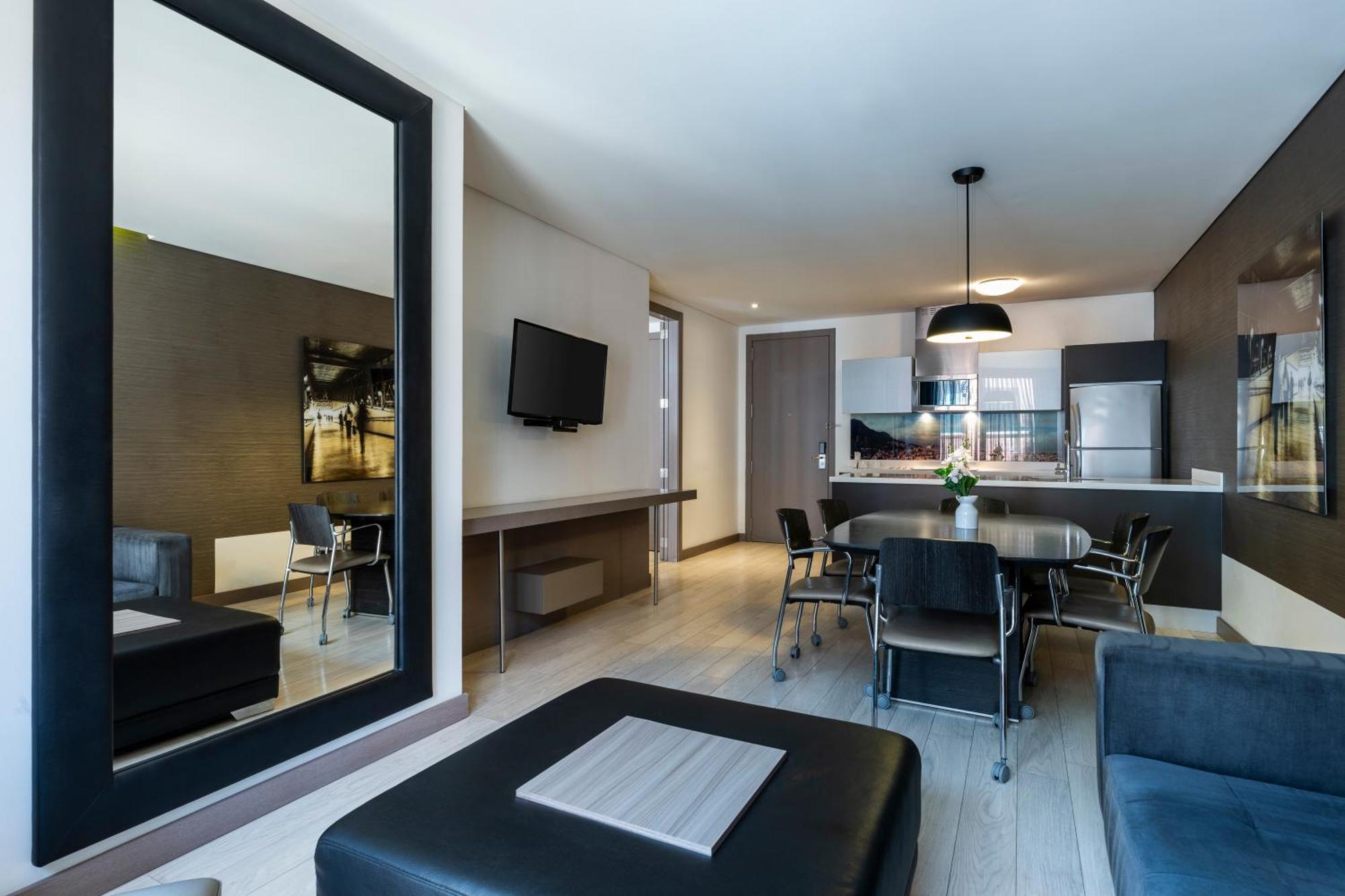 Hotel 100 Luxury Suites By Preferred Bogota Exterior photo