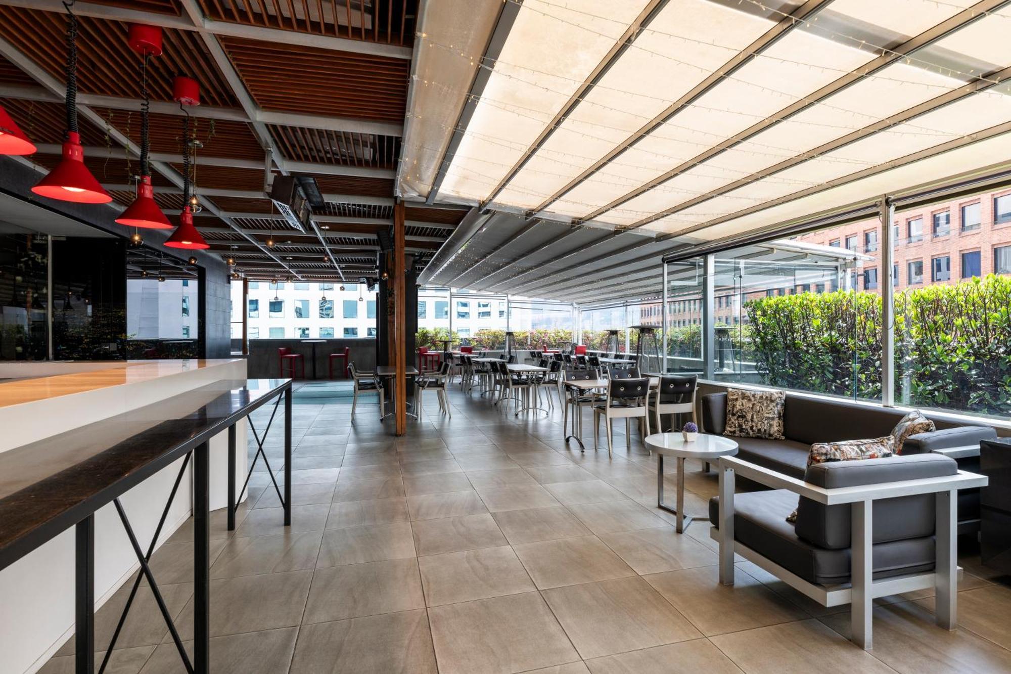Hotel 100 Luxury Suites By Preferred Bogota Exterior photo The 10th floor of the building