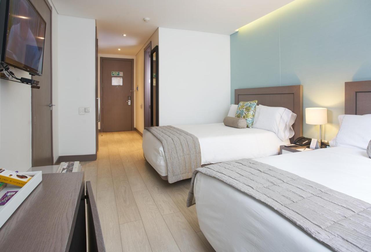 Hotel 100 Luxury Suites By Preferred Bogota Exterior photo A room at the hotel